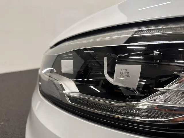 Renault Scénic 1.3 TCe Bose Full Options! Panoramadak Airco ECC Navi Carplay Full LED 7-Persoons 20"...