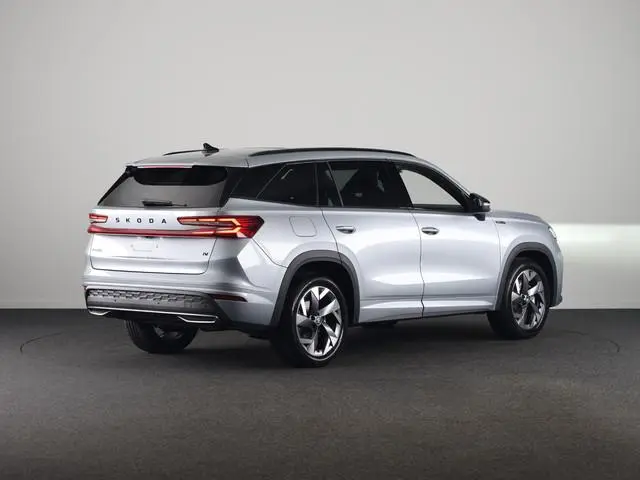 Škoda Kodiaq Sportline Business PHEV 1.5 TSI 204 pk 6 versn. DSG | Panoramadak | Wegklapbare trekhaa...