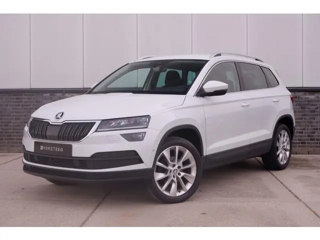 ŠKODA Karoq 1.5 TSI ACT Style | Elek. Trekhaak | LED | Navi | Carplay | Camera | Virtual Cockpit