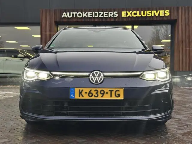 Volkswagen Golf Variant 1.5 eTSI R-Line Panoramadak, Keyless entry, Camera, LED pakket