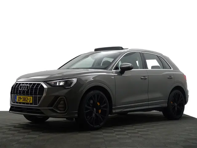 Audi Q3 35 TFSI S Line Aut- Panoramadak, CarPlay, Android Auto, Elek Trekhaak, Xenon led, Virtual Co...