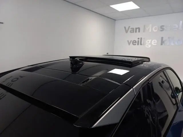 Peugeot e-3008