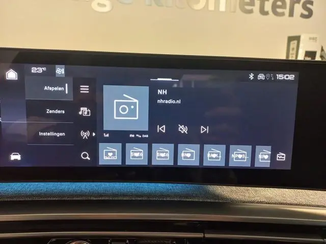 Peugeot e-3008
