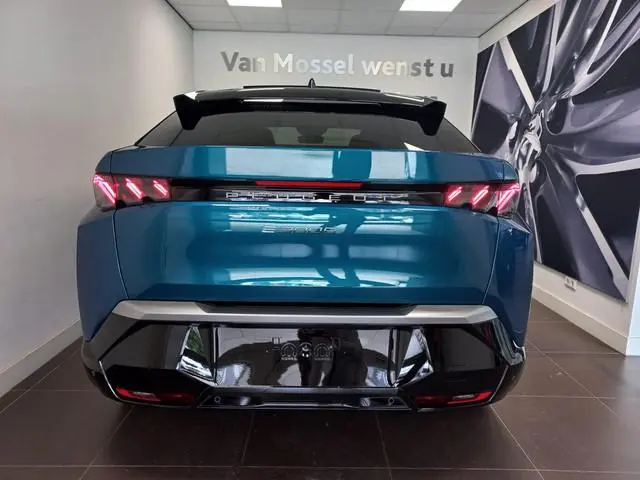 Peugeot e-3008