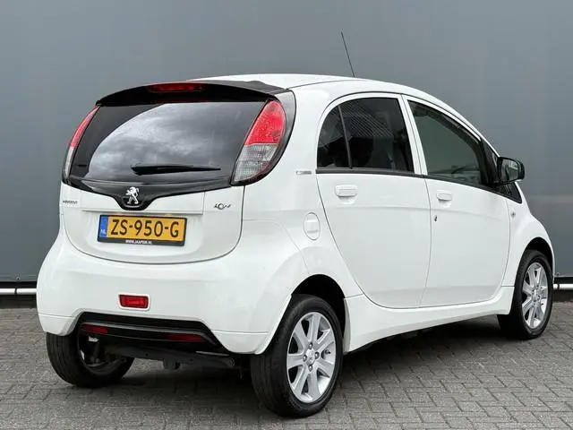 Peugeot iOn