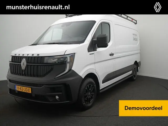 Renault Master T35 2.0 dCi 130 L2H2 Advance - Black Edition Pakket - Trekhaak - All-season - Camera...