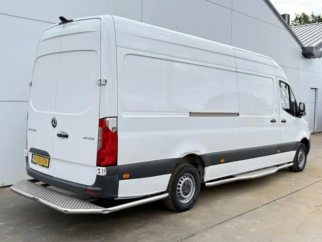 Mercedes-Benz Sprinter 311 1.9 110PK Automaat L3H2 Climate Control Pakketinrichting Pakketwagen
