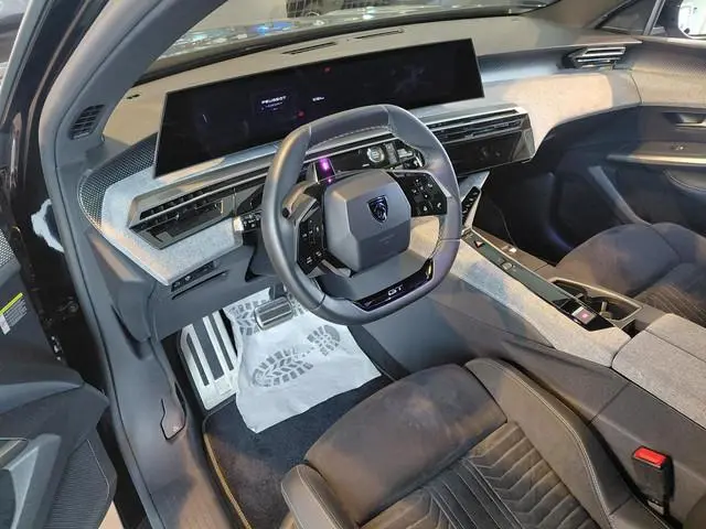 Peugeot e-3008 GT Avantage 210 73 kWh