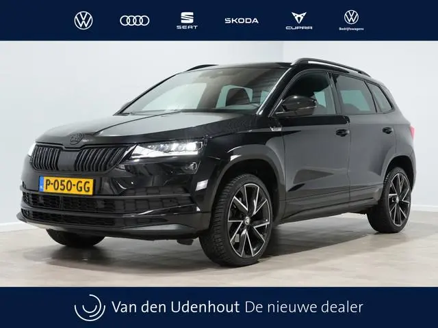 ŠKODA Karoq 1.5 TSI DSG ACT Sportline Business | Matrix-LED | Camera | Stoel/Stuurverw. | Navi