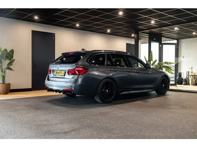 Bmw 3-serie Touring 318i MSport Edition | Pano | Leder | Camera |