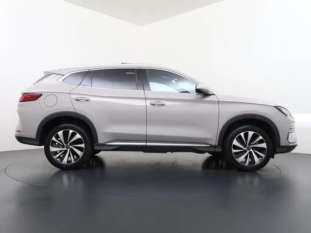 BYD SEAL U