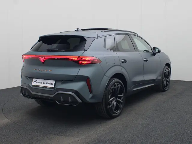 CUPRA Terramar 1.5TSIe-Hybrid 200kW/272PK VZ America s CUP · Panoramadak · Leder · 360°Camera + Park...