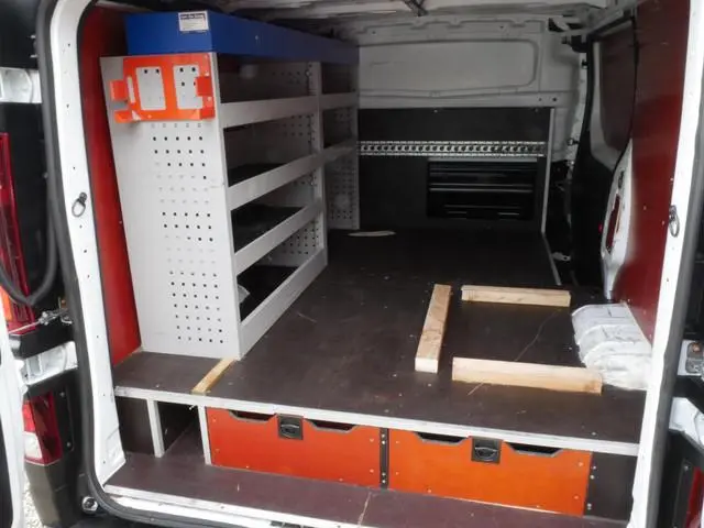 Nissan NV300