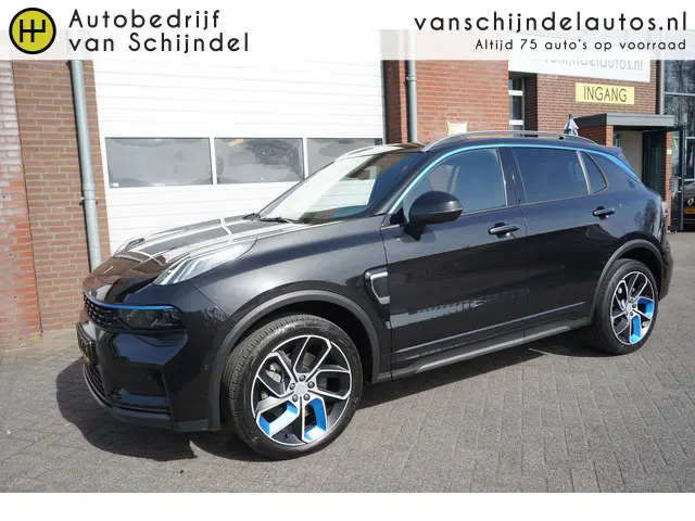 Lynk & Co 01 1.5 261PK! MY23 ZWARTE HEMEL! ORIGINEEL NEDERLANDS! 6,6KWH LADEN PANORAMADAK FULL LED 2...