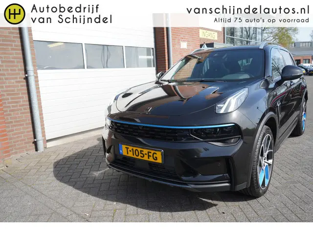 Lynk & Co 01 1.5 261PK! MY23 ZWARTE HEMEL! ORIGINEEL NEDERLANDS! 6,6KWH LADEN PANORAMADAK FULL LED 2...