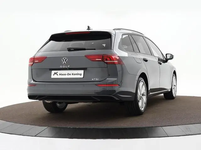 Volkswagen Golf variant Life Edition 1.5 eTSI 116 pk 7 versn. DSG · Achteruitrijcamera · draadloze t...