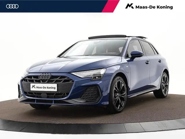 Audi A3 Sportback 40 TFSIe 204pk S-Tronic S edition · Panoramadak · Camera · Sonos Sound · Dodehoeks...