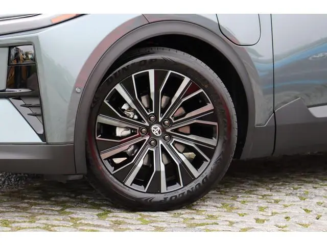 Toyota CHR +