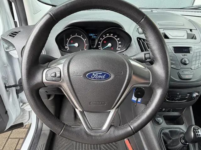 Ford Transit Courier