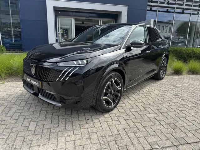 Peugeot e-3008