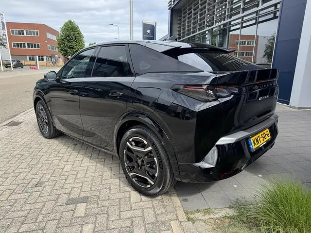 Peugeot e-3008 GT 210 73 kWh