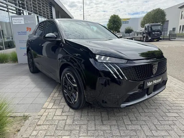 Peugeot e-3008