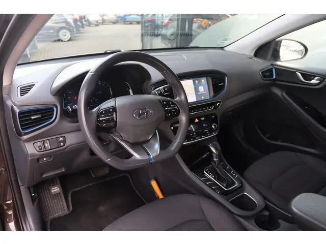 HYUNDAI IONIQ 1.6 GDi COMFORT AUT. | CARPLAY | ACC | CAMERA | INFINTY SOUND | PDC