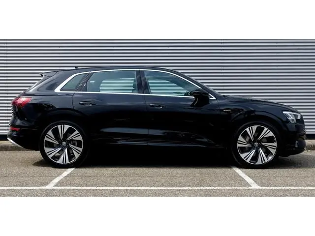Audi E-tron 55 Quattro ProLine S I NL-Auto I 100% dealer I SOH 92,3% I Android/Apple I