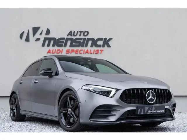 Mercedes-Benz A-klasse 250 Premium Plus AMG-Line / Virtual Cockpit/ Cruise Control/ Panoramadak/