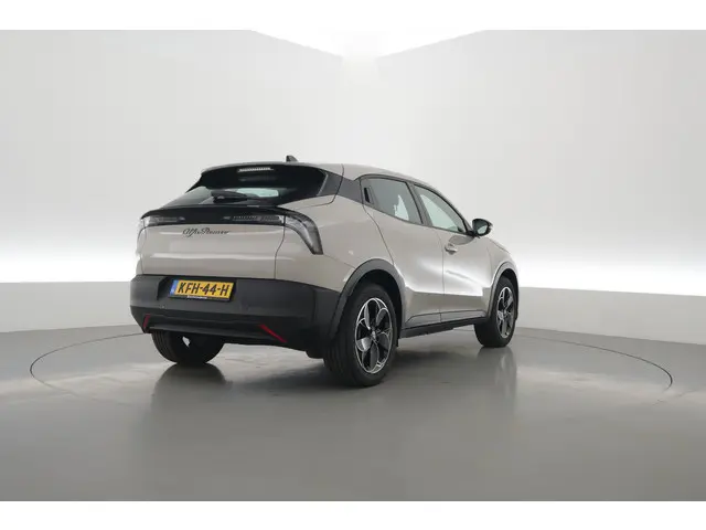 Alfa Romeo Junior Elettrica 54 kWh | Rijklaar! | Dig. Cockpit | Adapt.Cruise | Carplay | ACC | Drive...