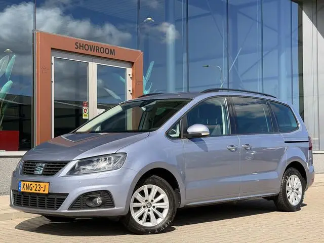 SEAT Alhambra 1.4 TSI Style | Elek. Trekhaak | Cruise | Achteruitrijcamera | Stoelverwarming | 7 Per...