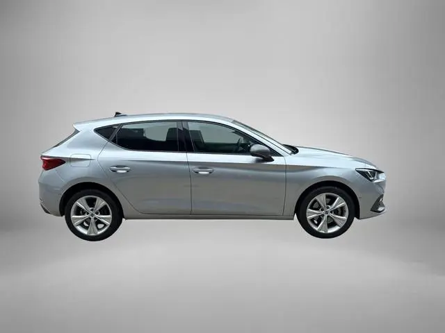 SEAT Leon 1.4 TSI eHybrid 204pk DSG PHEV FR Business Intense · Apple/Android Car Play · Stoelverwarm...