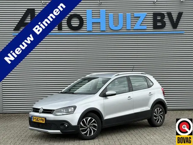 Volkswagen Polo 1.2 TSI 90 PK Automaat CrossPolo Comfortline Connected Series Navigatie Climate Cont...