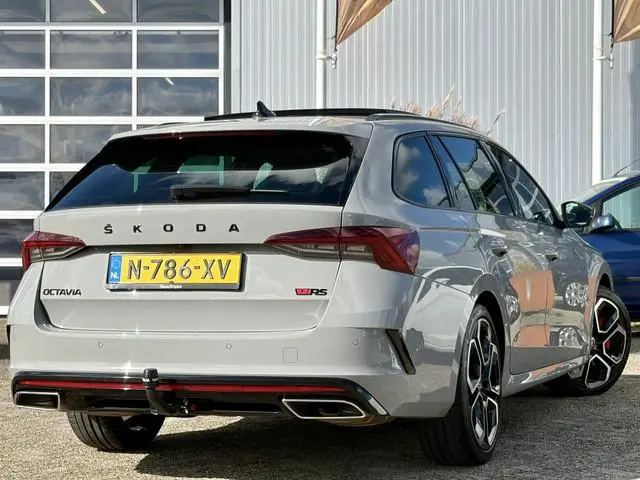 ŠKODA Octavia Combi 2.0 TSI RS 245pk | BTW auto | Virtual Cockpit | Apple Carplay/Android Auto | Cru...