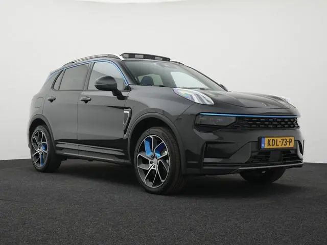Lynk & Co 01