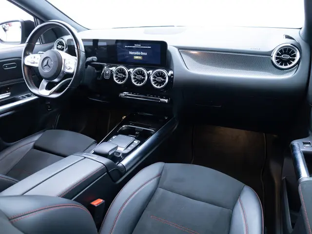 Mercedes-Benz GLA-klasse 250 e Business Sol. AMG Limited | Night pakket | Multi Beam Led | Stoelverw...