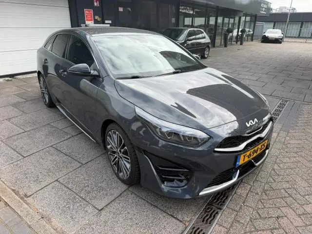 Kia ProCeed 1.5 T-GDi GT-PlusLine AUT I NAV I PDC I TREKHAAK I LEDRE / ALCANTARA INTERIEUR I 1e EIGE...