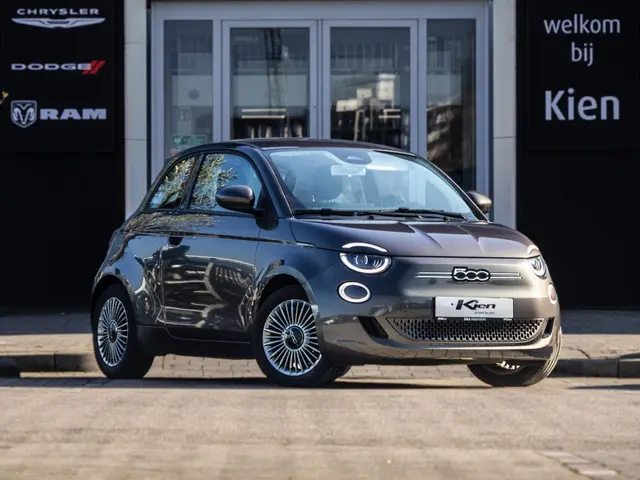 Fiat 500E Icon 42 kWh | Full LED | Navi | Achteruitrij Camera