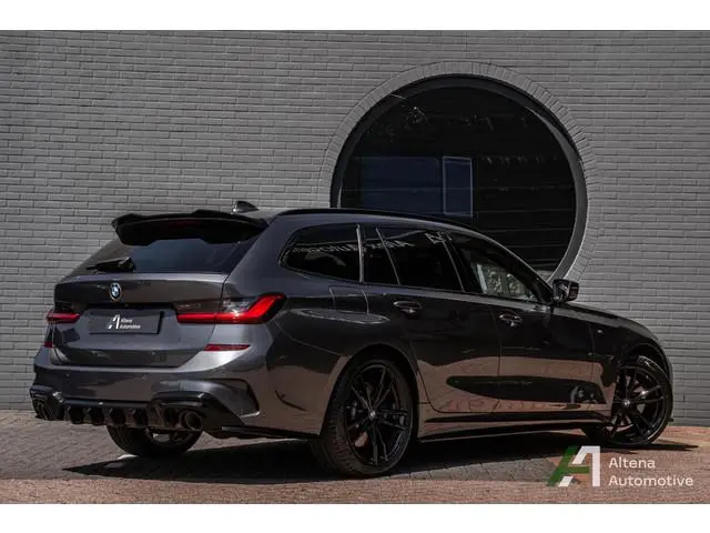 BMW 3-serie Touring 330i High Executive M-sport, Maxton, panoramadak, leder, head-up, 19 inch, harma...