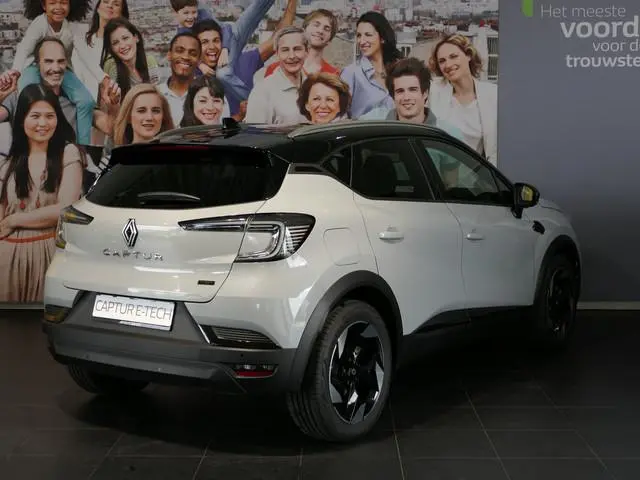 Renault Captur 1.8 E-Tech full hybrid 160 techno - Stoel en stuurverw - Adaptive cruise - Apple carp...
