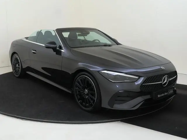 Mercedes-Benz CLE Cabriolet 180 AMG Line / 20 inch/ Memory/ Sfeerverlichting/ AIRCAP/ AIRSCARF