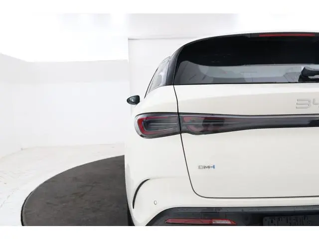 BYD SEAL