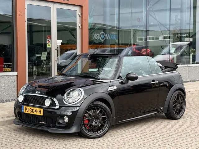 MINI Cabrio 1.6 John Cooper Works Chili | Leder | Harman / Kardon | Cruise | Stoelverwarming |