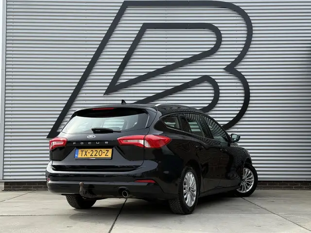 Ford Focus Wagon 1.0 EcoBoost Titanium Business Navi|Cruise|Trekhaak|Stoel+Stuur verw|Carplay|B&O|PD...