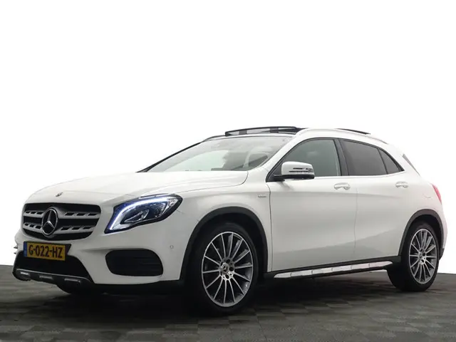 Mercedes-Benz GLA-klasse 180 AMG Premium Plus Aut- Nap 47dkm, Harman Kardon, 360 camera, Sfeerverlic...