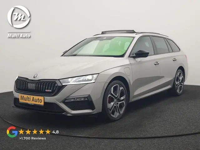 ŠKODA Octavia Combi 1.4 TSI iV RS PHEV 245pk Dealer O.H. | Panodak | Adaptive Cruise | Camera | Spor...