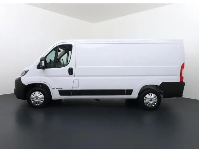 Opel Movano 2.2D 120 S&S L2H1 3.0t Opel Movano 2.2D 120 S&S L2H2 3.0t | Parkeer sensoren | Trekhaak...