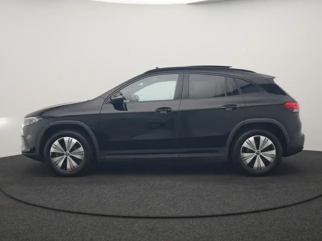 Mercedes-Benz EQA 250 Progressive 67 kWh 190pk Dealer O.H. | Panodak | Adaptive Cruise | Camera | Sf...