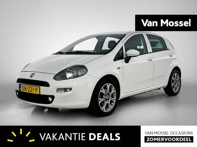 Fiat Punto Evo 0.9 TwinAir Sempre | Parkeersensoren | Navigatie | Climate control