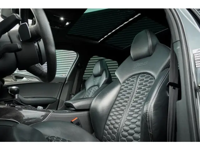 Audi RS6 Avant 4.0 TFSI quattro Pro Line Plus / Pano / Bose / Luchtvering / Trekhaak
